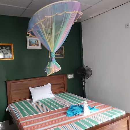 Tiny Homestay Dambulla Exterior photo