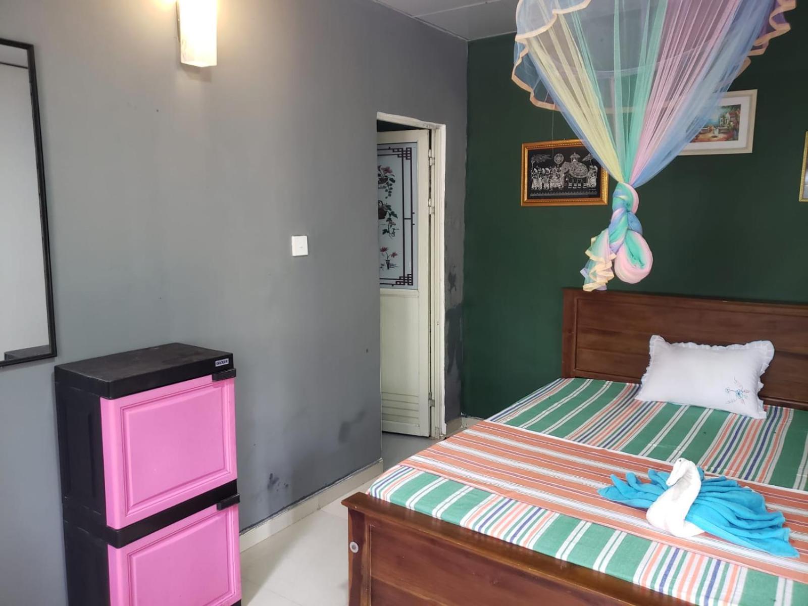 Tiny Homestay